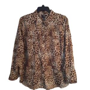 Chaps Woman’s Brown & White Animal Print Blouse. Size 2X.
